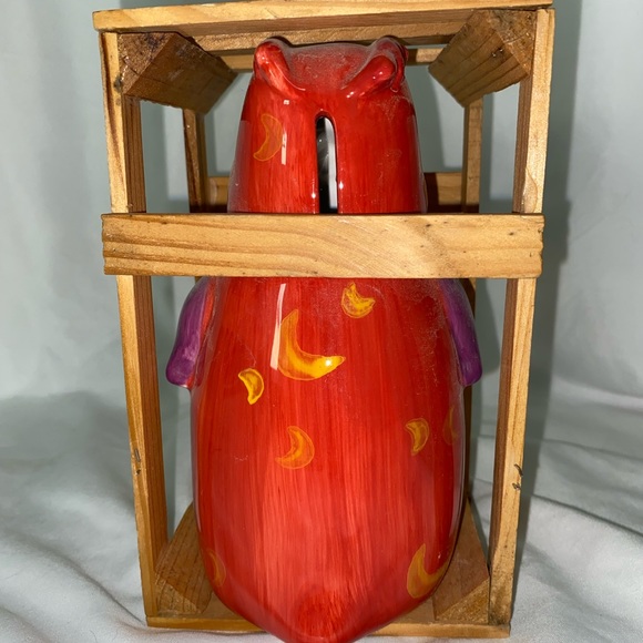 Moolah Muncher Chicken in Crate - Picture 6 of 6